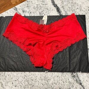 NWT VTG Victoria’s Secret Very Sexy Red Satin Lace boyshort cheeky Panties SMALL